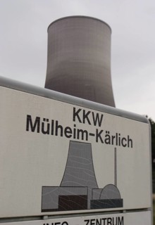 DEU, Germany, Koblenz, 10.07.2003, view of the disused nuclear power plant in Mühlheim-Kärlich.