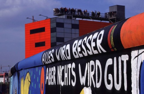 Berlin, DEU, 18.10.1998 -- Site at Potsdamer Platz. Listed remnant of the Berlin Wall painted by