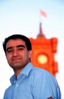 Berlin, DEU, 30.07.1999 -- portrait of Özcan Mutlu, MdB (Alliance 90/The Greens) - Migration Policy
