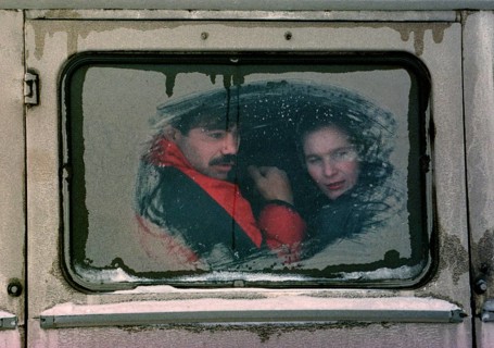 RUS, Grozny, 01.02.1995. -- Chechen refugees flee from Grozny. -- Chechen refugees fleeing the