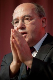 DEU Berlin Gregor Gysi during the Left Party Congress in Berlin-Lichtenberg. Germany Berlin, Gregor