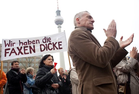 DEU Berlin teacher demonstration with GEW for relieving older colleagues Germany Berlin teacher