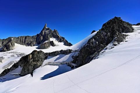 View of the Glacier du Géant from the Télécabine Panorama Railway, behind the Dente del Gigante,