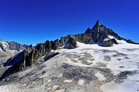 View of the Glacier du Géant from the Télécabine Panorama Railway, behind the Dente del Gigante,