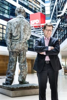 DEU Germany Germany Berlin SPD party vice Ralf Stegner poses with the Willy Brandt memorial at the