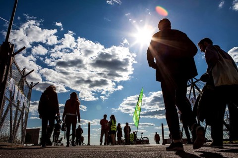 DEU Germany Germany Berlin Members of the '100% Tempelhofer Feld' initiative distribute information