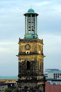 War Memorial, tower on the ruins of the Aegidienkirche, Old Town, Hanover, Lower Saxony, Germany