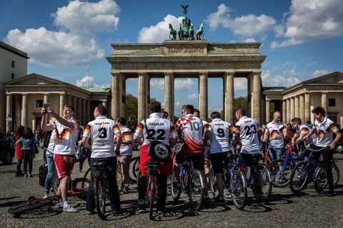 DEU Germany Germany Berlin A British Ruby team with their bikes and jerseys with the colors of the