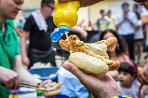 DEU Germany Germany Berlin Summer party at the Northwest daycare center on Prager Platz. Mustard on