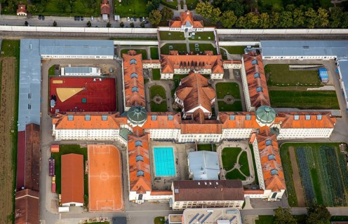 JVA Straubing Justzvollzug Bayern, prison Straubing with inner courtyard and swimming pool,
