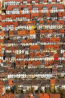 Rows of houses in the Findorff district, rented flats, multi-storey flats, red tiled roofs, attic