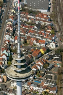 Rows of houses in the Findorff district, rented flats, multi-storey flats, red tiled roofs, attic