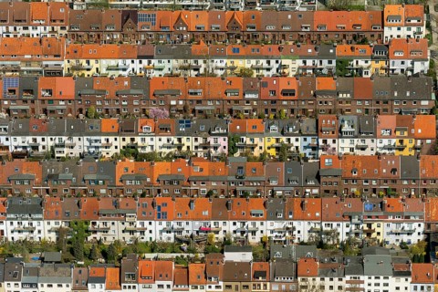 Rows of houses in the Findorff district, rented flats, multi-storey flats, red tiled roofs, attic