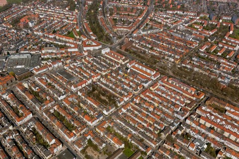 Rows of houses in the Findorff district, rented flats, multi-storey flats, red tiled roofs, attic