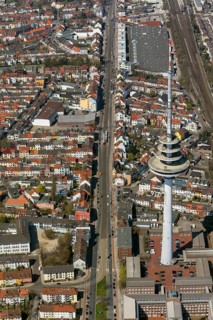 Rows of houses in the Findorff district, rented flats, multi-storey flats, red tiled roofs, attic