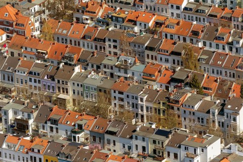 Rows of houses in the Findorff district, rented flats, multi-storey flats, red tiled roofs, attic