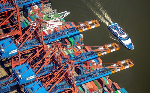 Harbour tour excursion ship, container loading, container gantry cranes, container cranes,