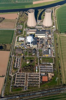 Nuclear power plant Grohnde, nuclear power plant, nuclear power plant on the Weser, cooling towers,