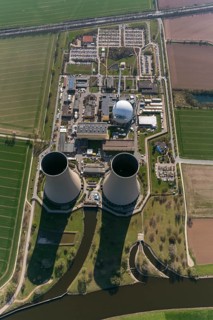 Nuclear power plant Grohnde, nuclear power plant, nuclear power plant on the Weser, cooling towers,