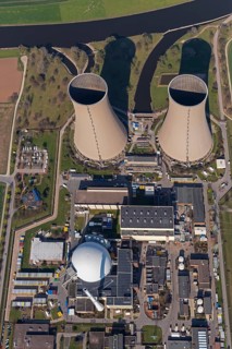Nuclear power plant Grohnde, nuclear power plant, nuclear power plant on the Weser, cooling towers,