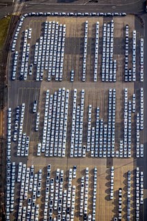 UniKai shipping of cars and lorries to Africa, car queues, car dump, cargo vehicles, new vehicles,