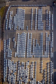 UniKai shipping of cars and lorries to Africa, car queues, car dump, cargo vehicles, new vehicles,
