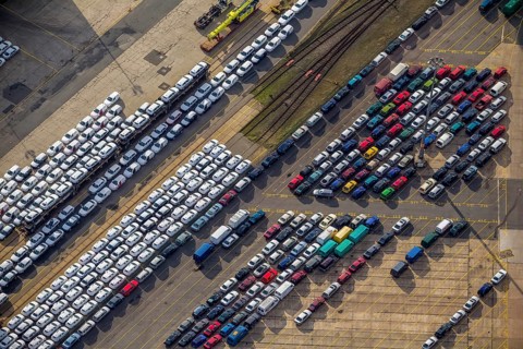 UniKai shipping of cars and lorries to Africa, car queues, car dump, cargo vehicles, new vehicles,