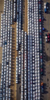 UniKai shipping of cars and lorries to Africa, car queues, car dump, cargo vehicles, new vehicles,