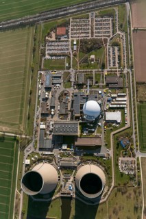 Nuclear power plant Grohnde, nuclear power plant, nuclear power plant on the Weser, cooling towers,