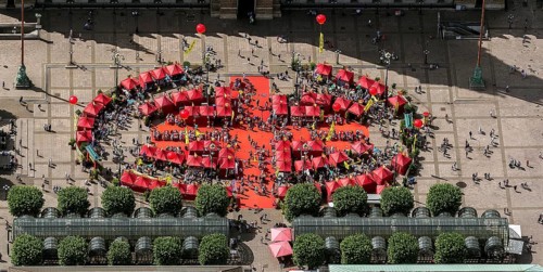 Hamburg City Hall, The Parliament of the Free and Hanseatic City of Hamburg, red pavilions in front