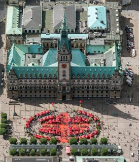 Hamburg City Hall, The Parliament of the Free and Hanseatic City of Hamburg, red pavilions in front
