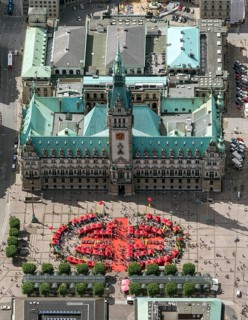 Hamburg City Hall, The Parliament of the Free and Hanseatic City of Hamburg, red pavilions in front