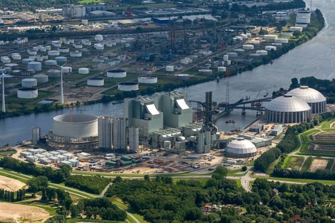 Moorburg power station on the southern Elbe, petrolium tanks, Hamburg, Germany, Europe, aerial