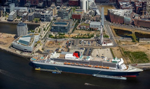 Cruise terminal, Unilever House cruise ship Queen Mary 2, Hamburg harbour, Elbe, Hamburg, Free and