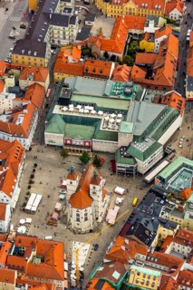 Church Neupfarrpplatz Regensburg with Kaufhof Galeria Neupfarrplatz, Regensburg, independent city