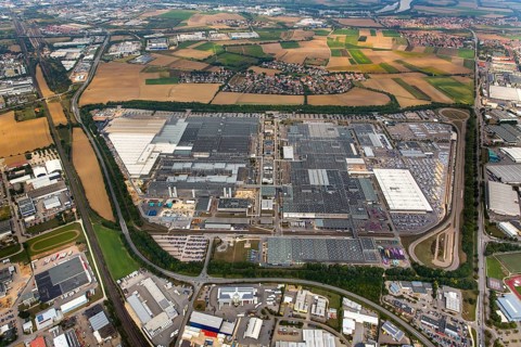 BMW plant regensburg, automotive plant, car factory, Bayrische Motorenwerke Fabrik Regensburg,