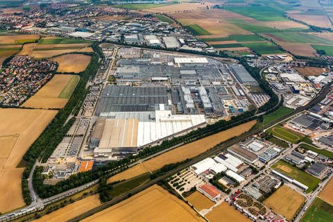 BMW plant regensburg, automotive plant, car factory, Bayrische Motorenwerke Fabrik Regensburg,