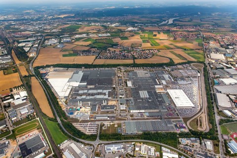 BMW plant regensburg, automotive plant, car factory, Bayrische Motorenwerke Fabrik Regensburg,