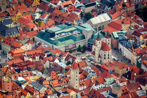 Church Neupfarrpplatz Regensburg with Kaufhof Galeria Neupfarrplatz, Regensburg, independent city