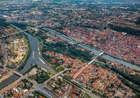 Confluence of the rivers Regen and Danube with Danube Island, Lappersdorf, independent town in