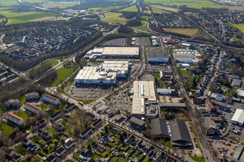 Aerial view, furniture centre with empty parking spaces, Zurbrüggen Wohn-Zentrum Unna, Unna, Ruhr