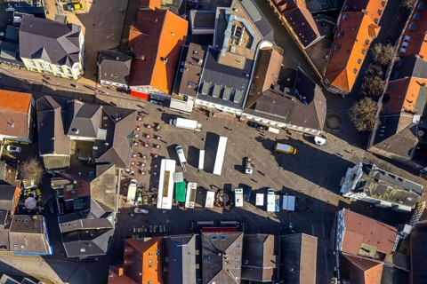 Aerial view, church square, market square market stalls, Unna, Ruhr area, North Rhine-Westphalia,