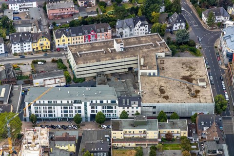 Aerial view, remodelling Friedrichstraße, Hertie ruin, planned demolition, Velbert, Ruhr area,