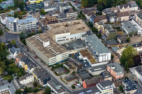 Aerial view, remodelling Friedrichstraße, Hertie ruin, planned demolition, Velbert, Ruhr area,