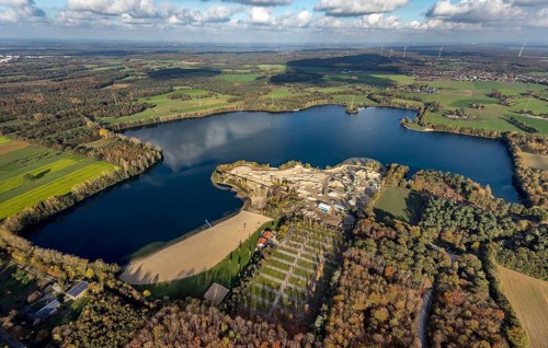Aerial view, Tenderingssee, lido, gravel works, Möllen, Voerde, Ruhr area, North Rhine-Westphalia,