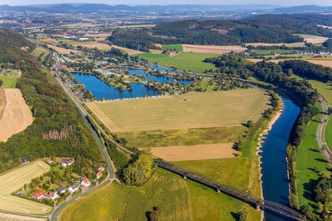 Aerial photo, family campsite Borlefzen, river Weser, Uffeln, Vlotho, OWL, Ostwestfalen-Lippe, East