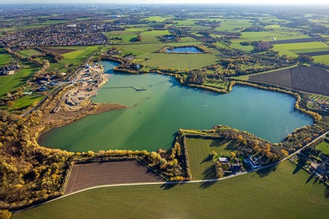 Aerial view, Krefelder Straße quarry pond, meadows and fields, Neukirchen, Neukirchen-Vluyn, Ruhr