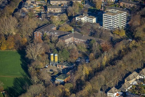Aerial view, town hall Neukirchen-Vluyn, Hans-Böckler-Straße, high-rise residential building,
