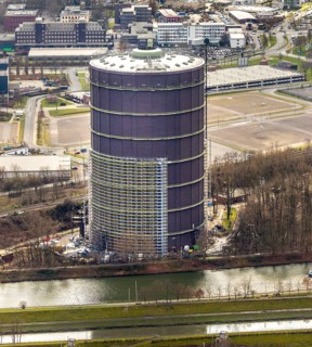 Aerial view, gasometer, repainting, rust protection, event location, former gas storage,