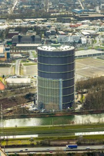 Aerial view, gasometer, repainting, rust protection, event location, former gas storage,